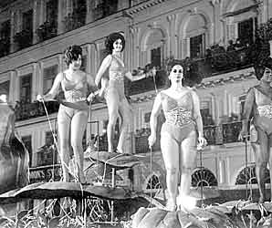Карнавал на Кубе — сказочное зрелище, но советским военным  в октябре 1962 г. было не до развлечений