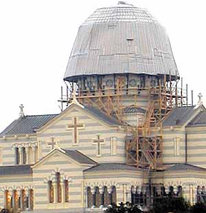 Купол Владимирского собора в Херсонесе скрывает тепляк, который снимут, когда позолотят черепицу