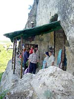 Пещерный храм Христа Спасителя в горах возле Терновки